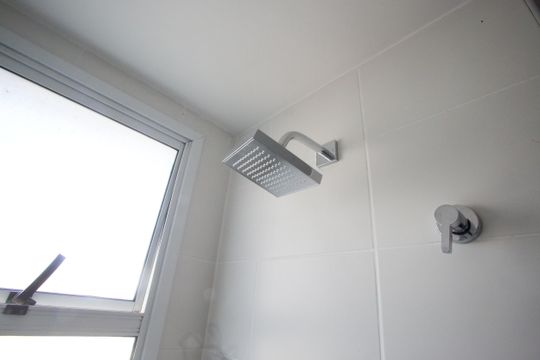 Banheiro da Suíte de apartamento à venda com 3 quartos, 92m² em Jacarepaguá, Rio de Janeiro