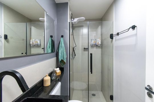 Banheiro de apartamento à venda com 2 quartos, 35m² em Vila Mira, São Paulo