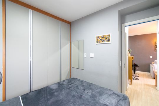Quarto 1 de apartamento para alugar com 2 quartos, 35m² em Vila Mira, São Paulo