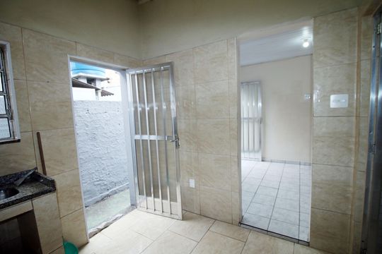 Cozinha de casa para alugar com 1 quarto, 128m² em Penha, Rio de Janeiro