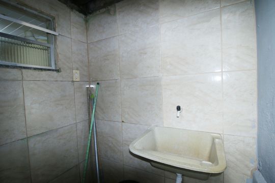 Área de Serviço de casa para alugar com 1 quarto, 128m² em Penha, Rio de Janeiro