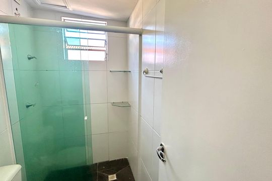 Banheiro de apartamento para alugar com 2 quartos, 45m² em Morros, Guarulhos