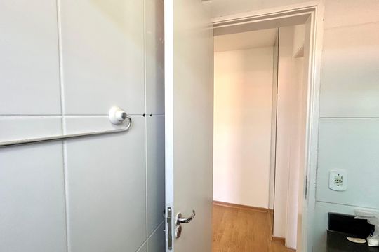Banheiro de apartamento para alugar com 2 quartos, 45m² em Morros, Guarulhos