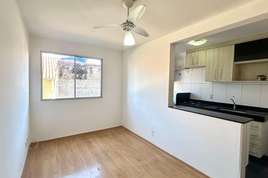 Sala de apartamento para alugar com 2 quartos, 45m² em Morros, Guarulhos