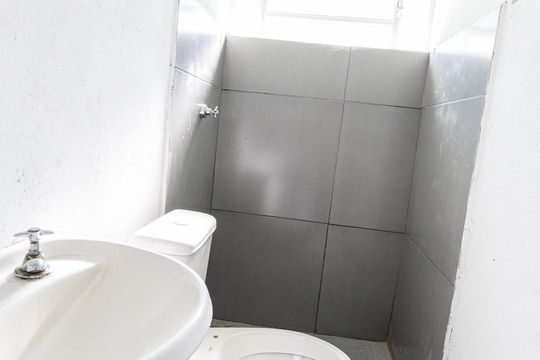 Banheiro de casa para alugar com 1 quarto, 35m² em Centro, Indaiatuba