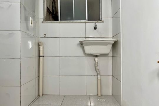 Área de Serviço de apartamento para alugar com 2 quartos, 30m² em Previdenciários, Juiz de Fora