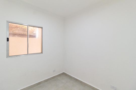 Casa para alugar com 1 quarto, 40m² em Bussocaba, Osasco