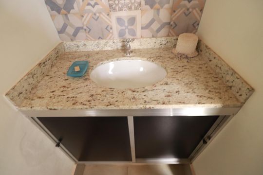 Banheiro 2 de casa para alugar com 2 quartos, 140m² em Centro, Ribeirão Preto