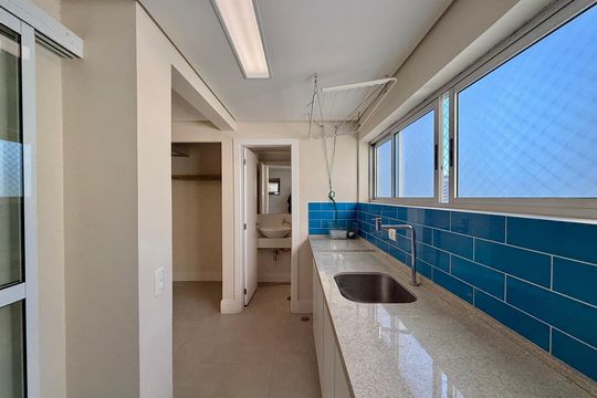 Área de Serviço de apartamento à venda com 3 quartos, 215m² em Brooklin, São Paulo