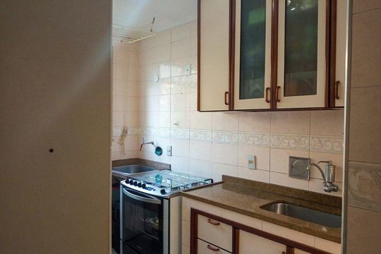 Cozinha de apartamento à venda com 2 quartos, 60m² em Portuguesa, Rio de Janeiro