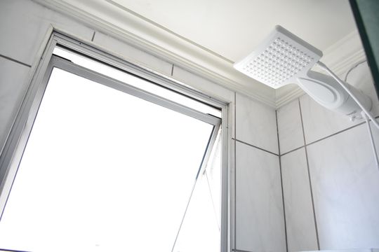 Banheiro de apartamento para alugar com 2 quartos, 65m² em Vila Clementino, São Paulo