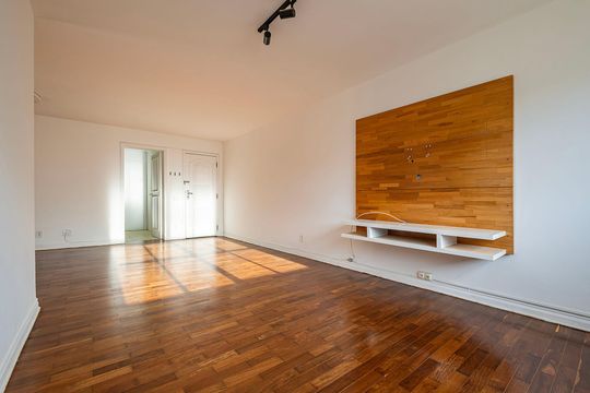 Sala de apartamento para alugar com 3 quartos, 130m² em Cerqueira César, São Paulo