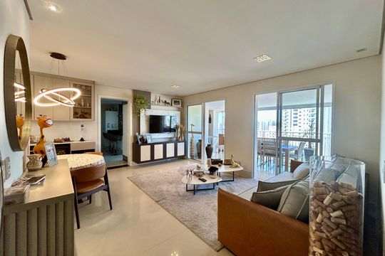 Sala de apartamento à venda com 3 quartos, 122m² em Vila Regente Feijó, São Paulo