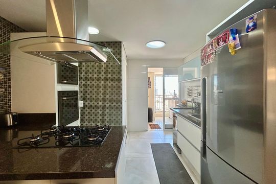 Cozinha de apartamento à venda com 3 quartos, 122m² em Vila Regente Feijó, São Paulo