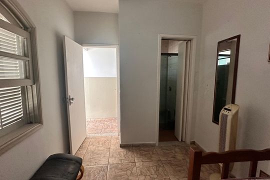 Casa à venda com 2 quartos, 114m² em Jardim Aeroporto, São Paulo