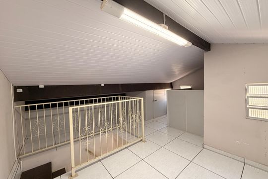 Sótão de casa à venda com 2 quartos, 160m² em Vila Sao Paulo, Jundiaí