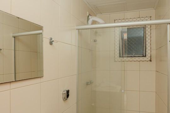 Banheiro social de apartamento para alugar com 3 quartos, 87m² em Vila Rosa, Novo Hamburgo