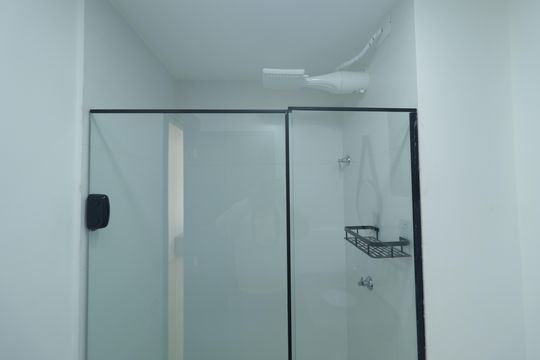 Banheiro de kitnet/studio à venda com 1 quarto, 26m² em Ipiranga, São Paulo