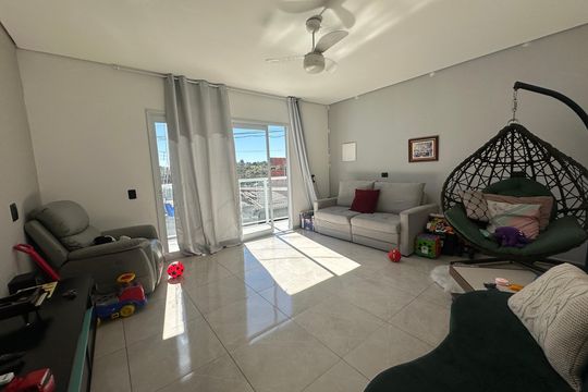 Casa à venda com 4 quartos, 230m² em Jardim Tupa, Barueri
