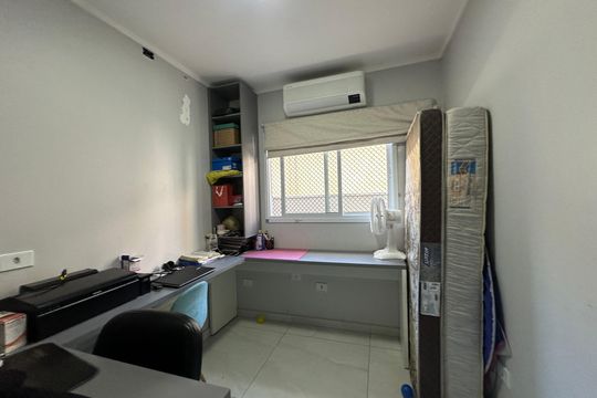 Quarto 3 de casa à venda com 4 quartos, 230m² em Jardim Tupa, Barueri