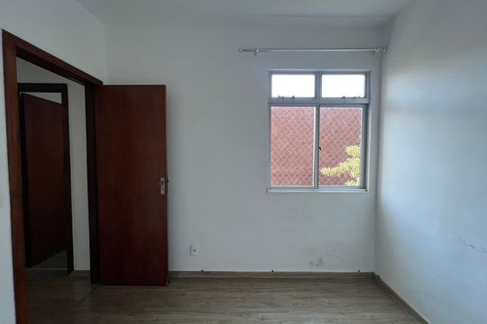 Quarto 2 de apartamento para alugar com 2 quartos, 47m² em Castelo, Belo Horizonte