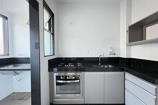 Cozinha de apartamento para alugar com 2 quartos, 47m² em Castelo, Belo Horizonte