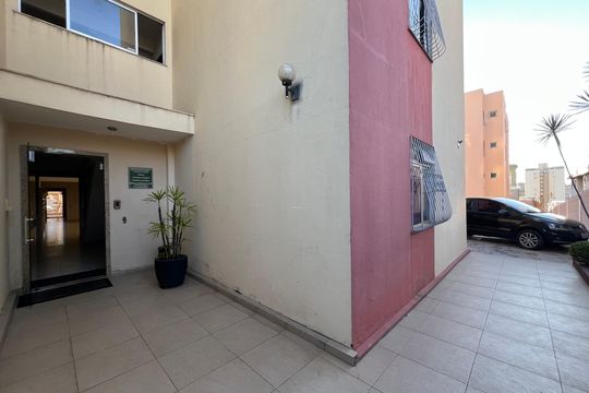 Hall social de apartamento para alugar com 2 quartos, 47m² em Castelo, Belo Horizonte