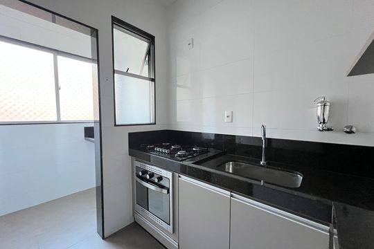 Cozinha de apartamento para alugar com 2 quartos, 47m² em Castelo, Belo Horizonte