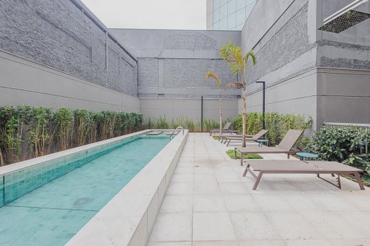 Piscina de kitnet/studio para alugar com 1 quarto, 29m² em Pinheiros, São Paulo