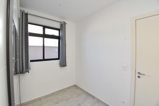 Quarto 2 de apartamento para alugar com 2 quartos, 60m² em Cajuru, Curitiba