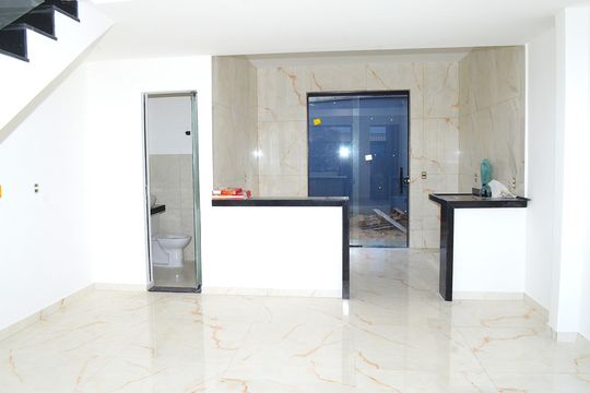 Sala de casa à venda com 3 quartos, 135m² em Jardim Vitoria, Belo Horizonte