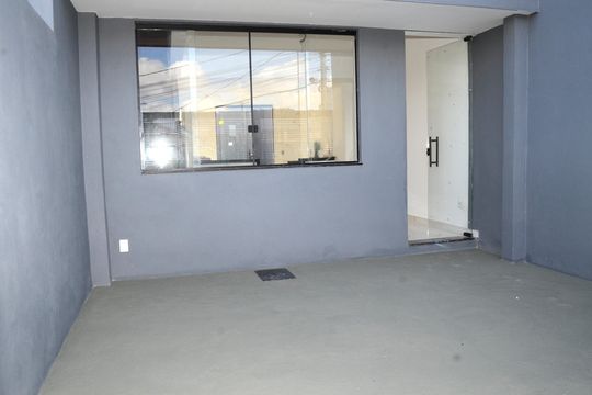 Garagem de casa à venda com 2 quartos, 135m² em Jardim Vitoria, Belo Horizonte