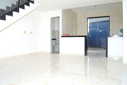 Casa à venda com 2 quartos, 135m² em Jardim Vitoria, Belo Horizonte