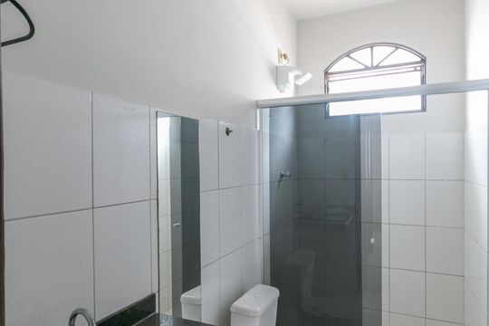 Casa para alugar com 2 quartos, 75m² em Floramar, Belo Horizonte