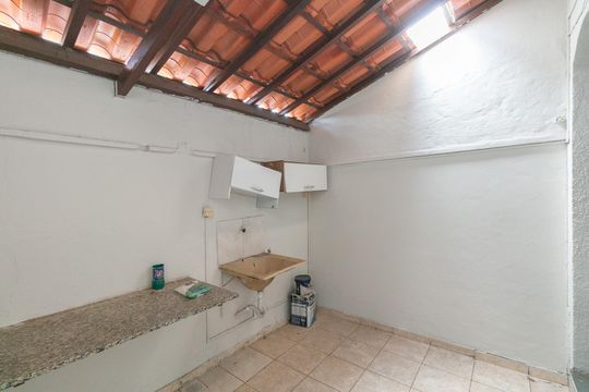 Casa para alugar com 2 quartos, 75m² em Floramar, Belo Horizonte