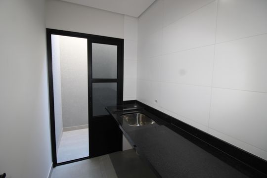 Lavanderia de casa à venda com 3 quartos, 210m² em Jardim Nossa Senhora do Carmo, São Paulo