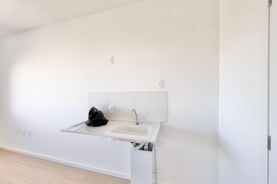 Cozinha de kitnet/studio para alugar com 1 quarto, 17m² em Freguesia do Ó, São Paulo