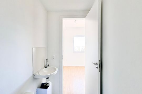 Banheiro de kitnet/studio para alugar com 1 quarto, 17m² em Freguesia do Ó, São Paulo