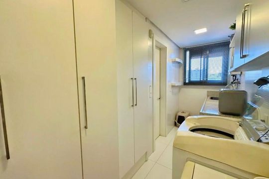 Apartamento à venda com 3 quartos, 228m² em Centro, Canoas