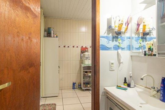 Banheiro Social de casa à venda com 3 quartos, 230m² em Cajuru, Curitiba