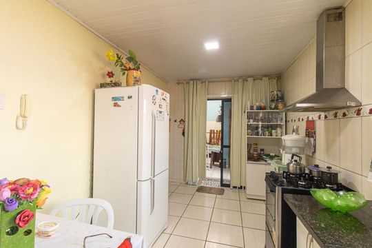 Cozinha de casa à venda com 3 quartos, 230m² em Cajuru, Curitiba