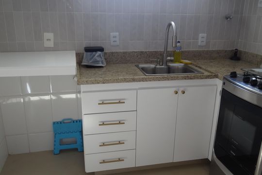cozinha de apartamento para alugar com 1 quarto, 58m² em Barra da Tijuca, Rio de Janeiro