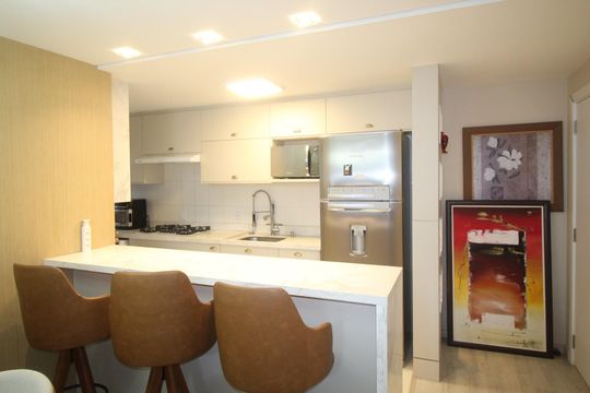 Cozinha de apartamento à venda com 3 quartos, 84m² em Jardim Botânico, Porto Alegre