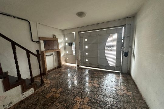 Garagem de casa à venda com 3 quartos, 190m² em Jardim Silveira, Barueri