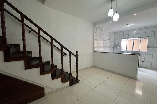 Cozinha de casa à venda com 3 quartos, 190m² em Jardim Silveira, Barueri