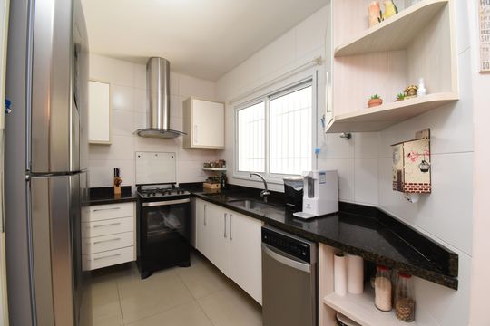 Cozinha de casa para alugar com 3 quartos, 120m² em São Lourenço, Curitiba