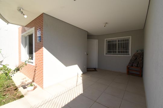 Garagem de casa para alugar com 3 quartos, 120m² em São Lourenço, Curitiba