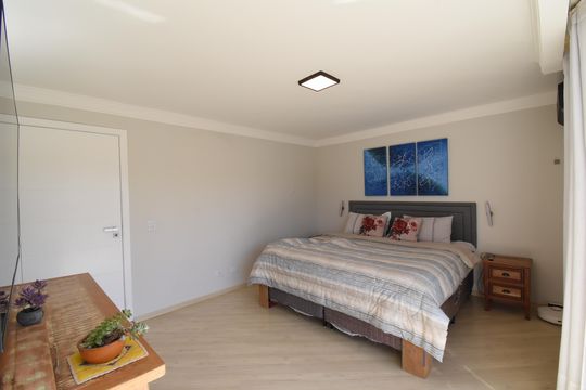 Quarto 2 de casa para alugar com 3 quartos, 120m² em São Lourenço, Curitiba