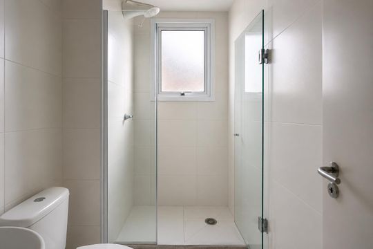 Banheiro de apartamento para alugar com 2 quartos, 42m² em Jardim Alvorada (Zona Oeste), São Paulo