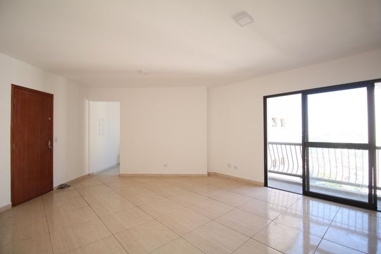 Sala de apartamento para alugar com 2 quartos, 72m² em Jardim Maria Rosa, Taboão da Serra